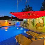 1 Bedroom With Private Pool In Islamlar Village וילה קלקן