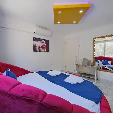 1 Bedroom With Private Pool In Islamlar Village Вилла *